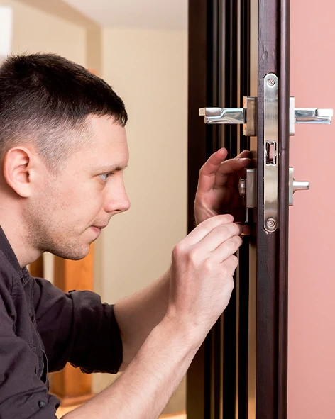 : Professional Locksmith For Commercial And Residential Locksmith Services in Fruitridge Pocket, CA