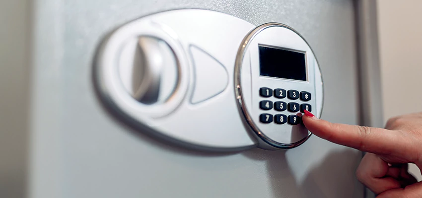 Jewelry Safe Cracking in Fruitridge Pocket, California